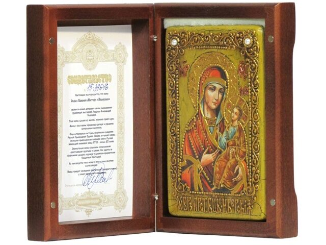 Настольная икона "Образ Божией Матери "Иверская" на мореном дубе